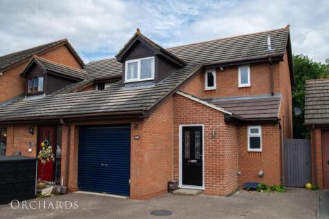 3 bedroom semi-detached house for sale