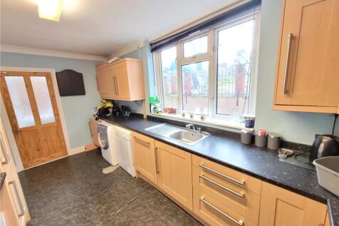 Sherborne Road, Orpington, Kent, BR5 3 bed semi