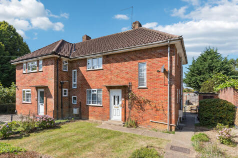 Ludwick Way, Welwyn Garden City 3 bed semi
