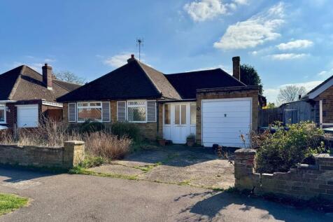 Pix Road, Stotfold, Hitchin, SG5 2 bed detached bungalow for sale