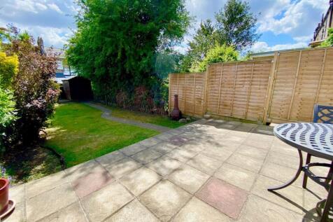 Torridon Road, London SE6 3 bed terraced house for sale