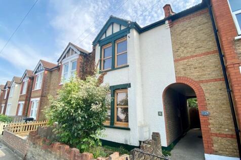Balfour Road, Bromley BR2 2 bed terraced house for sale