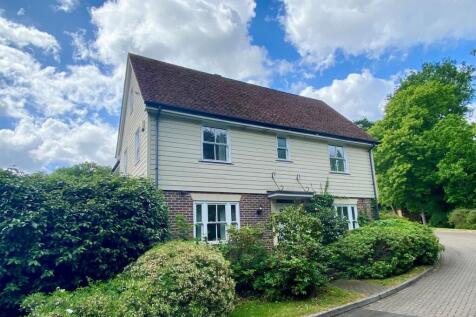 Autumn Grove, Bromley BR1 3 bed end of terrace house for sale