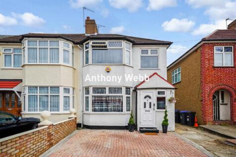 New Park Avenue, Palmers Green, N13 3 bed end of terrace house for sale