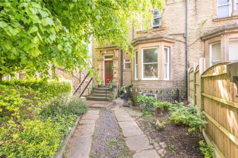 West Park Street, Dewsbury, WF13 2 bed apartment for sale