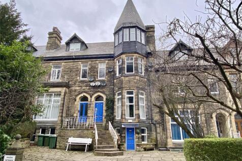 West Park Street, Dewsbury, WF13 7 bed terraced house for sale