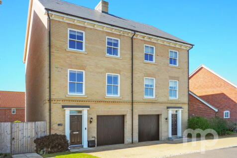 3 bedroom semi-detached house for sale
