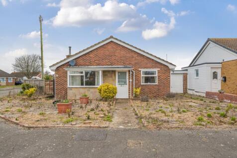 Harcourt Way, Selsey, PO20 3 bed detached bungalow for sale
