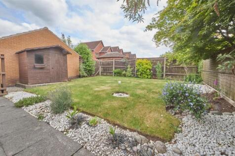 2 bedroom semi-detached bungalow for sale