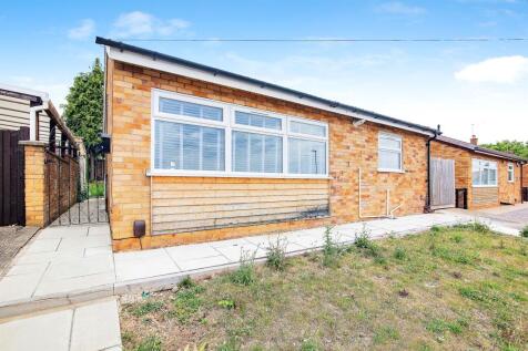 2 bedroom detached bungalow for sale