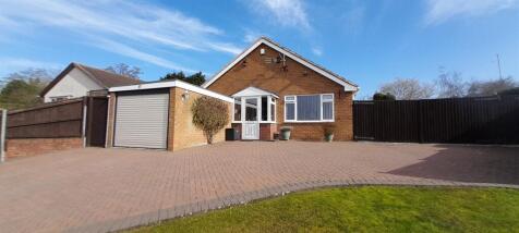 3 bedroom detached bungalow for sale