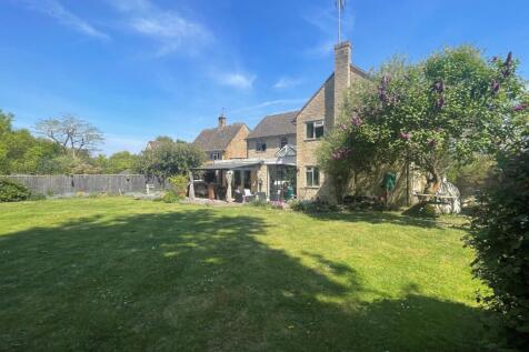 Buckland Road, Buckland, Oxfordshire... 4 bed detached house for sale