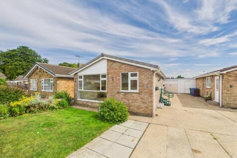 Woodland Rise, Driffield, YO25 5JD 2 bed detached bungalow for sale