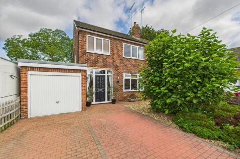 St. Johns Gardens, Driffield, YO25 6RN 3 bed semi