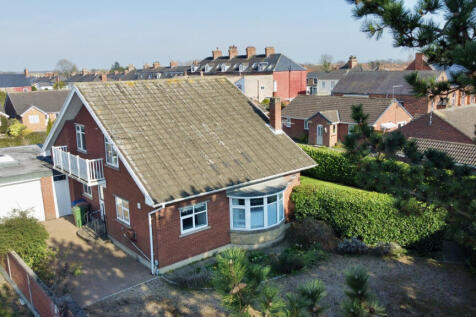 Recreation Club Lane, Beverley, HU17 9HW 4 bed detached house for sale