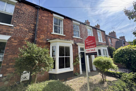 Woodlands, Beverley, HU17 8BX 2 bed terraced house for sale