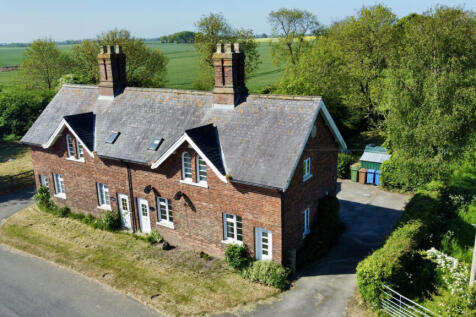Danthorpe Road, Humbleton, HU11 4NW 4 bed house for sale