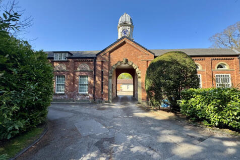 Stable Mews, Redwood Drive, YO25 8UH 3 bed house for sale