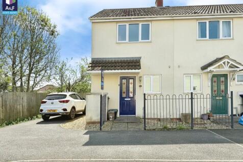 Raleigh Gardens, Burnham on Sea, TA8 2 bed end of terrace house for sale