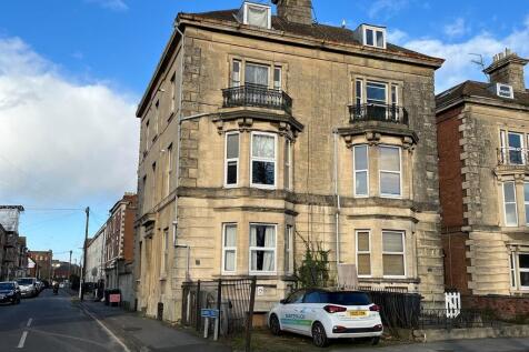 7 bedroom semi-detached house for sale