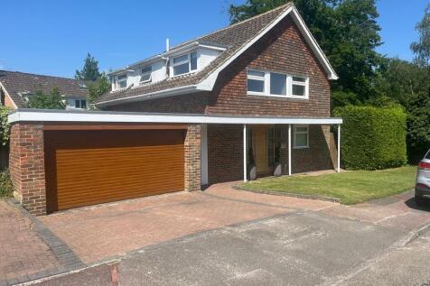 Rossdale, Tunbridge Wells TN2 4 bed detached house for sale