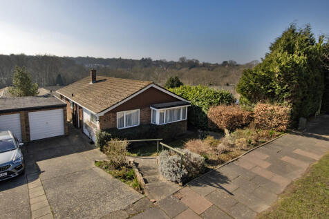 Rydal Drive, Tunbridge Wells TN4 2 bed detached bungalow for sale