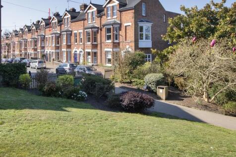 Mountfield Gardens, Tunbridge Wells TN1 4 bed townhouse for sale