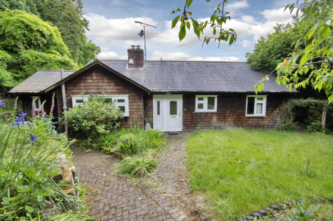 Ashurst TN3 3 bed detached bungalow for sale