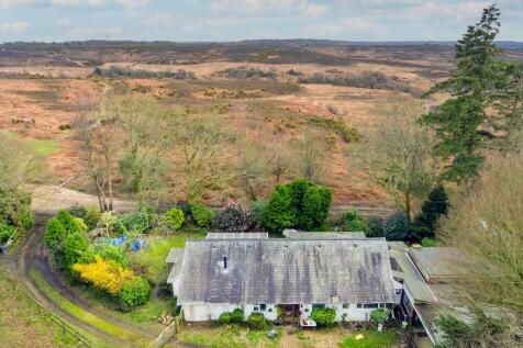 Ringwood BH24 5 bed chalet for sale