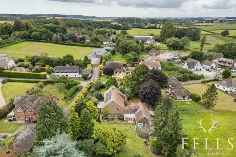 Blandford Forum DT11 4 bed detached house for sale