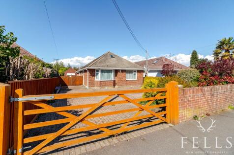 Cloughs Road, Ringwood BH24 4 bed chalet for sale