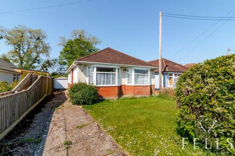 Seymour Road, Ringwood BH24 2 bed detached bungalow for sale