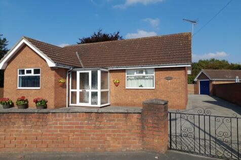 2 bedroom detached bungalow for sale