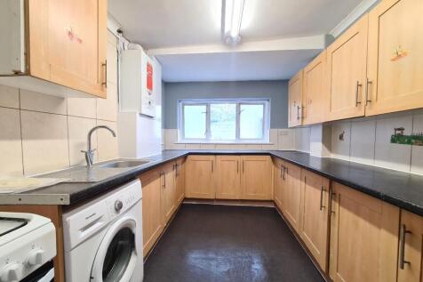 Fanshawe Avenue, Barking IG11 3 bed terraced house for sale