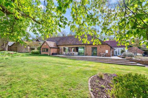Mentmore, Buckinghamshire 5 bed detached house for sale