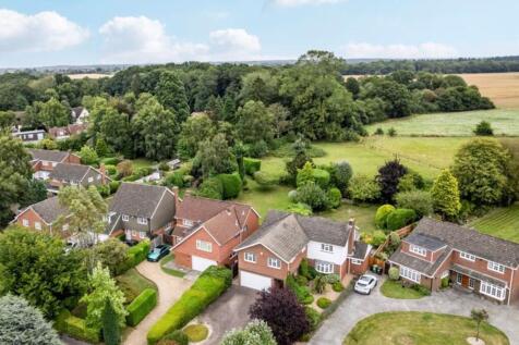 Holywell Road, Studham, LU6 6 bed detached house for sale