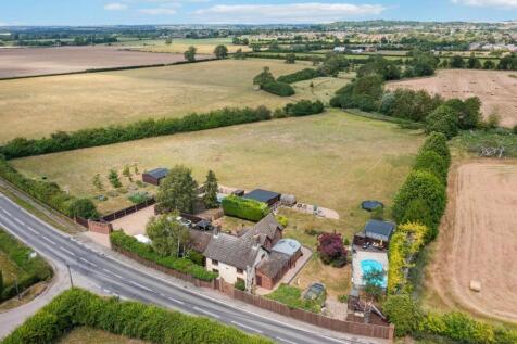 Sparrow Hall Cottages, Edlesborough 6 bed detached house for sale