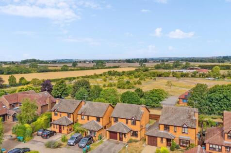 Wren Walk, Edlesborough, Buckinghamshire 4 bed detached house for sale