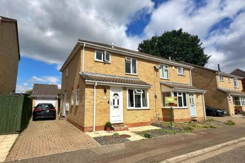 Lee Close, Cottenham, Cambridge, CB24 3 bed semi