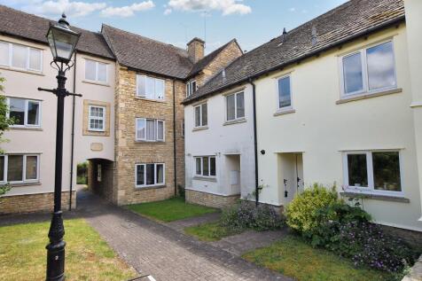 Warrenne Keep, Stamford, PE9 3 bed terraced house for sale
