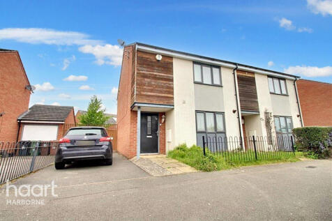 3 bedroom semi-detached house for sale