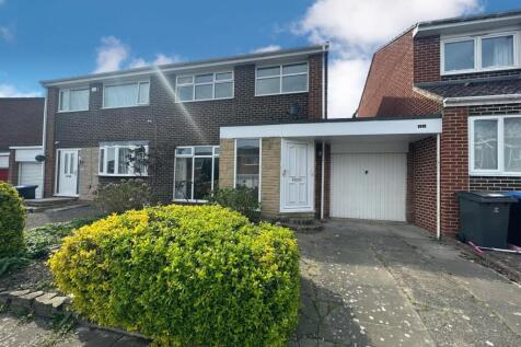 3 bedroom semi-detached house for sale