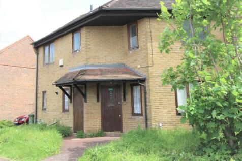 4 bedroom end of terrace house for sale