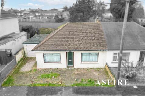 2 bedroom semi-detached bungalow for sale