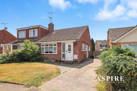 2 bedroom semi-detached bungalow for sale