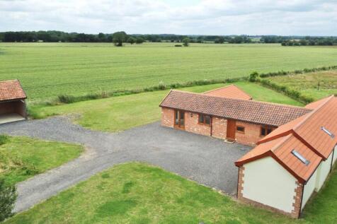 Syleham 4 bed barn conversion for sale