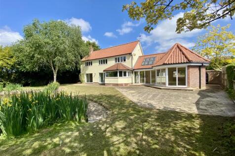 Stuston 4 bed detached house for sale
