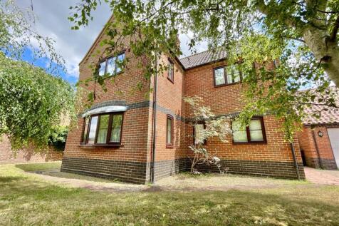 Laurels End, Beccles 4 bed detached house for sale