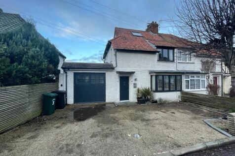 Dale Avenue, Brighton, East Sussex... 3 bed semi