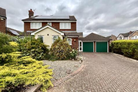 Barnham Broom Road 4 bed detached house for sale